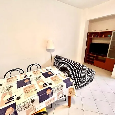 Lägenhet Quadrilocale Pesca A *